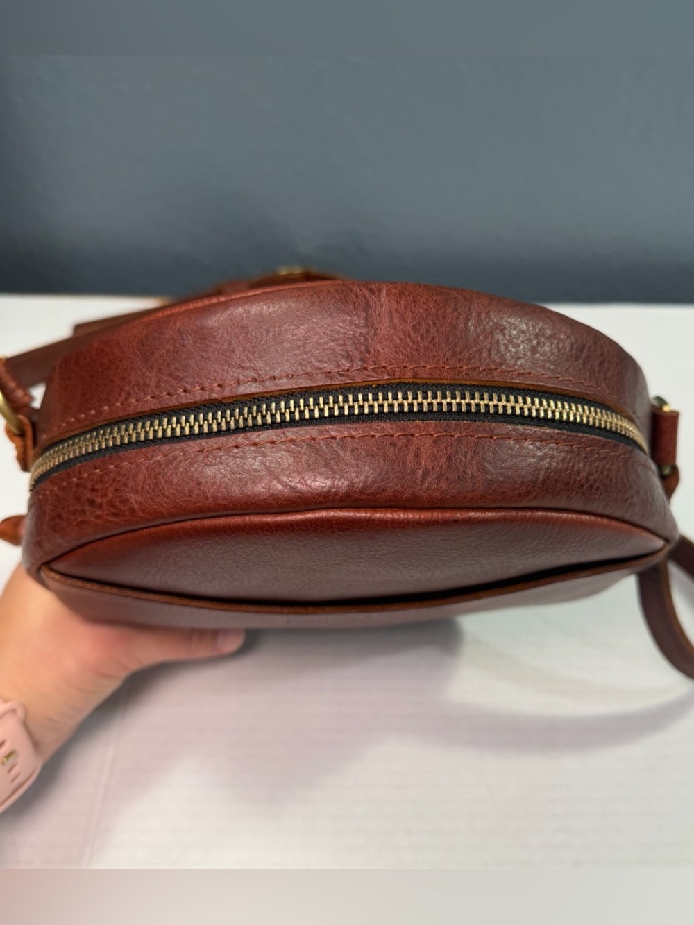 Portland Leather Large Circle Crossbody Bag, Nutmeg, Adjustable Strap - Picture 8 of 14